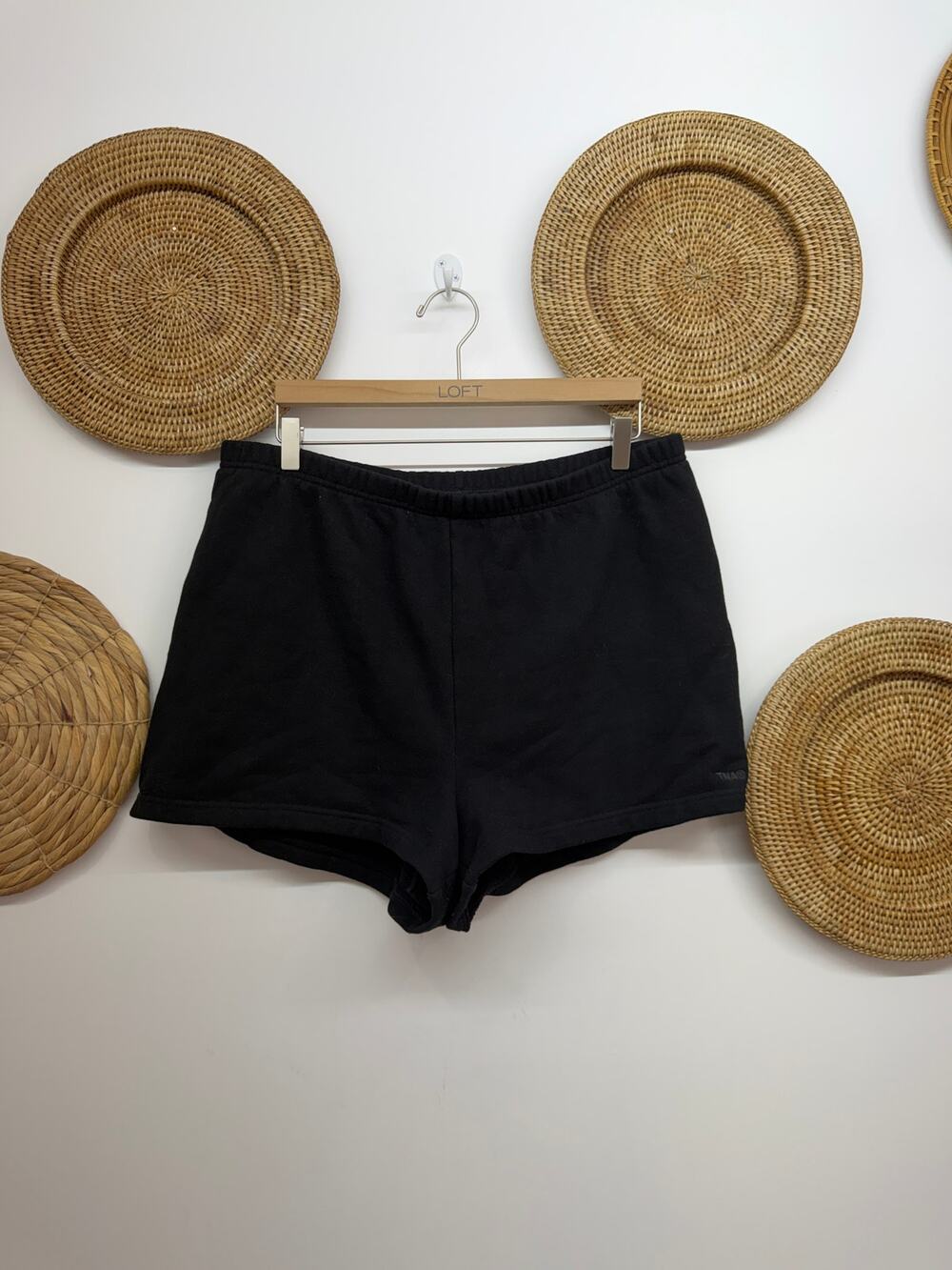 Aritzia TNA Black SweatFleece Sweat Shorts XL